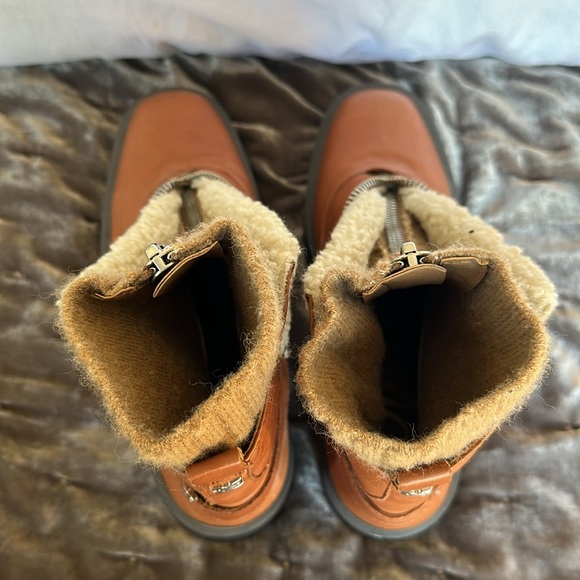 Sam Edelman Chunky sole, brown leather boot. - Picture 5 of 5